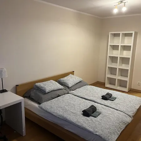 'active Life' - Near To Hockey, Football And Basketball Stadium, Vivo Shopping Center - Air Conditioned Bratislava